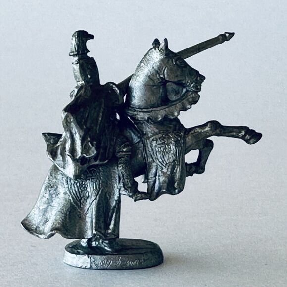 Perth Pewter Knight Mounted w/Lance, Sword #AC39 signed Ray Lamb 1985 Vintage - Picture 7 of 14